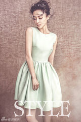 组图：袁姗姗杂志复古大片 尽显优雅小女人气质