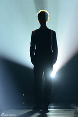 组图：郭敬明录快本临时换位 仍然遭遇“韩寒”