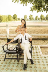 组图：聂远秦子越婚纱照首曝光 夫妻尽显恩爱