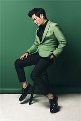 组图：罗嘉良初秋色彩 展现高雅绅士风范