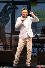 组图：陈升推第20张大碟 尝试清新风