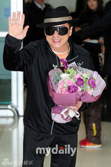 组图：成龙访韩宣传新片《十二生肖》