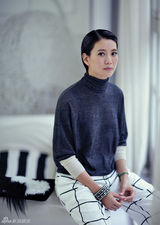 组图：袁咏仪拍摄封面大片 时尚干练大女人气场