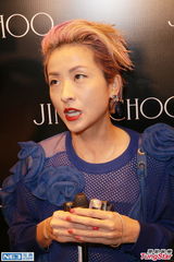 组图：郑秀文坦言未婚 李宇春默认出场费70万