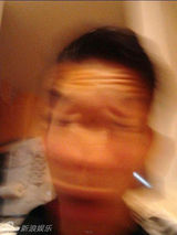 组图：日本再现奇葩拍照法 甩头根本停不下来！