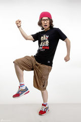 组图：王大锤青春写真领衔耍酷 展耿直成熟一面