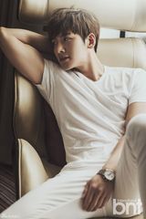 组图：韩星池昌旭变身居家男 暖男魅力难挡