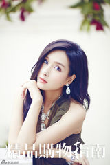 组图：杨恭如登杂志封面 酷帅妩媚尽显优雅本色