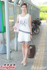 组图：逾六十女生参加港姐复试