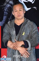 组图：金基德《一对一》粗口暴力成限制级影片