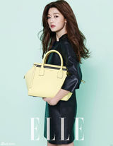 组图：韩星全智贤拍写真 浓眉显气场强大