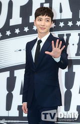 组图：Super Junior回归在即 发布会大展搞怪本能引爆笑