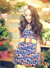 组图：海陆最新时尚大片 花团点缀笑语嫣然