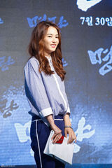 组图：朴有天李钟硕秀智等助阵《鸣梁》