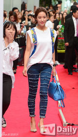 组图：EXO亮相引粉丝围堵致交通瘫痪