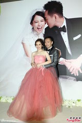 组图：徐若瑄摆酒吻老公 舒淇林心如林志玲剩女齐道贺