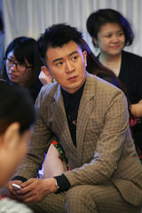 组图：高虎莫小棋包小柏等众明星看秀