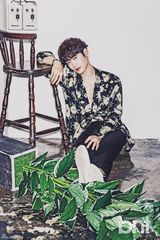 组图：韩星金载沅拍写真 杀人微笑展熟男魅力