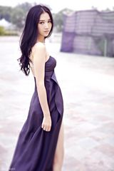 组图：韩雯雯紫色淡雅写真秀高雅迷人风情