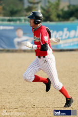 组图：金昌烈吴智昊等韩国众星参加棒球大赛