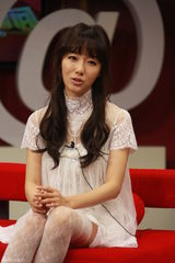 组图：韩星李贞贤做客 曝与SJ希澈2AM赵权友情