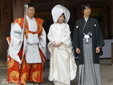 组图：佐佐木希新戏穿日本传统婚服美若天仙