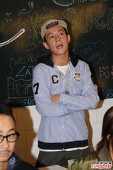 组图：陈冠希银幕新作不断 曝正录最后一张唱片