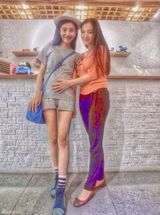 组图：美女硕士毕业抱儿子怀女儿被赞人生赢家