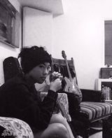 组图：窦靖童短发酷酷哒 与闺蜜合照显亲密