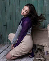 组图：倪妮登杂志封面 大地风格成熟暖心