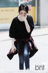 组图：T-ara智妍参与地方选举投票 露甜美微笑