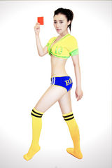 组图：房程程足球宝贝写真秀性感妩媚身姿