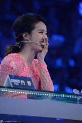 组图：《好舞蹈》学员舞台热吻 蔡依林遭示爱