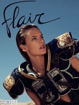 组图：超模安布罗休性感大片 魅惑眼神完美曲线