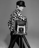 组图：李宇春专辑封面曝光 发布会于30日举办