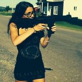 组图：偷走9支枪女大学生囚犯性感照曝光