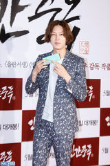 独家高清：金泰熙权相佑大咖齐捧场宋承宪新片