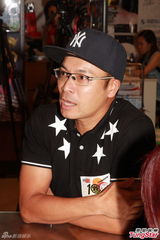 组图：郭晋安与妻庆结婚8年 阮兆祥传秘技