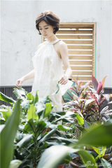 组图：焦俊艳娇俏出境 露修长美腿诱惑十足