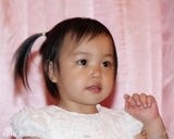 组图：赵薇爱女小四月成长记录 撒娇卖萌惹人爱