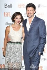 电影《新特警判官》首映 卡尔-厄本携奥莉薇亮相