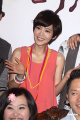 组图：曾之乔为新剧裸背上阵 被吴建豪袭胸吓坏父母