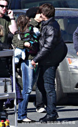 组图：回顾汤姆与凯蒂一家幸福瞬间