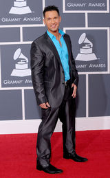 高清组图：第52届格莱美红毯 LADY GAGA张靓颖共美