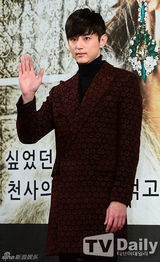 组图：尹素怡朴正哲等宣传新剧《天上女人》