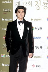 组图：第32届韩国青龙电影奖颁奖典礼群星闪耀
