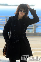 组图：宋智孝成宥利韩智慧便装现身机场赴香港