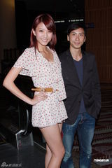 组图：《人约离婚后》首映 佘诗曼不惧嫩模性感抢镜