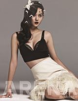 组图：韩星金尹慧拍写真 内衣外穿狂野性感