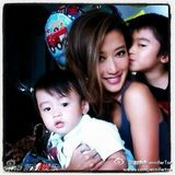 锋芝兵分两路为次子庆生 柏芝玩游艇霆锋搞家宴(图)